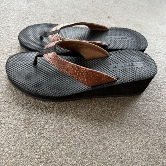 Speedo Flip Flops Women’s Size 9 Wedge Sandals Brown Beach Boho Comfort - Picture 3 of 4